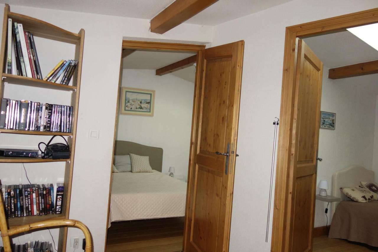 94 m2 spacieux insonorisé en PLEIN CENTRE - deux parkings couverts gratuits et WIFI gratuit ! Saint-Gervais-les-Bains Esterno foto