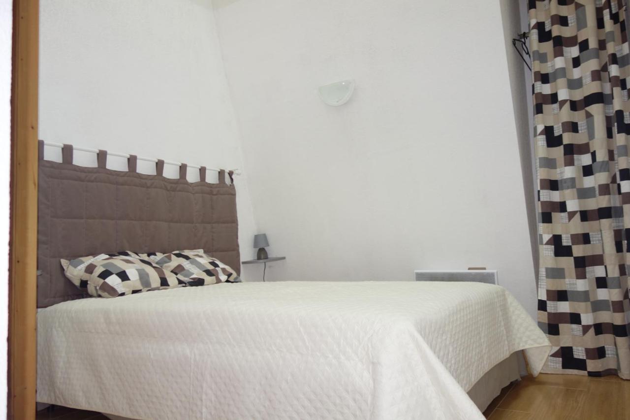 94 m2 spacieux insonorisé en PLEIN CENTRE - deux parkings couverts gratuits et WIFI gratuit ! Saint-Gervais-les-Bains Esterno foto